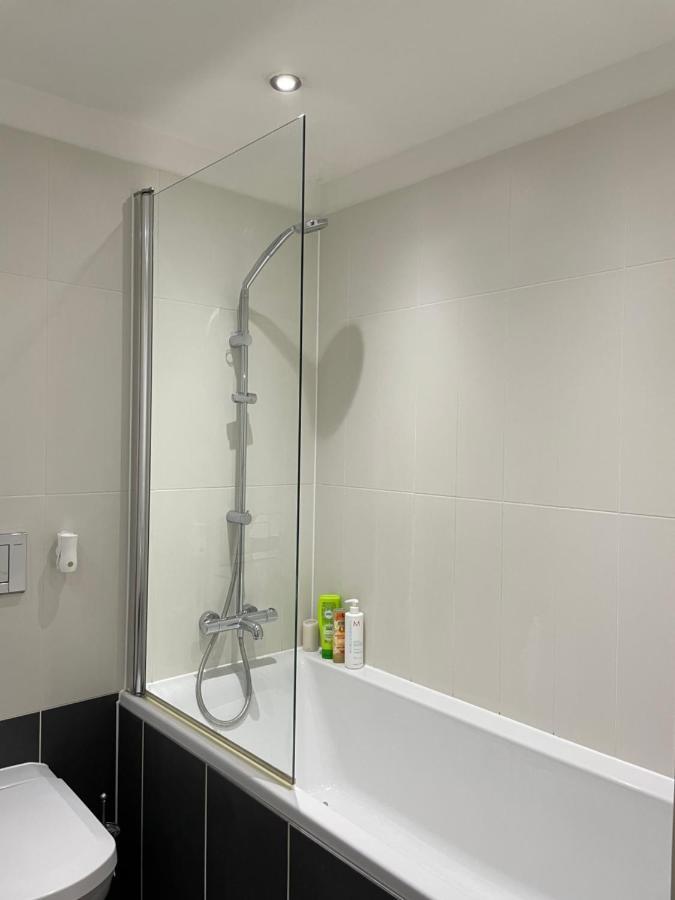 Wharf Inn Premier Apartment Central Manchester - Free Private Parking Exterior foto
